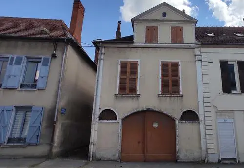 Au coeur de Mery sur Seine - MAISON 113 m² à rénover - Image