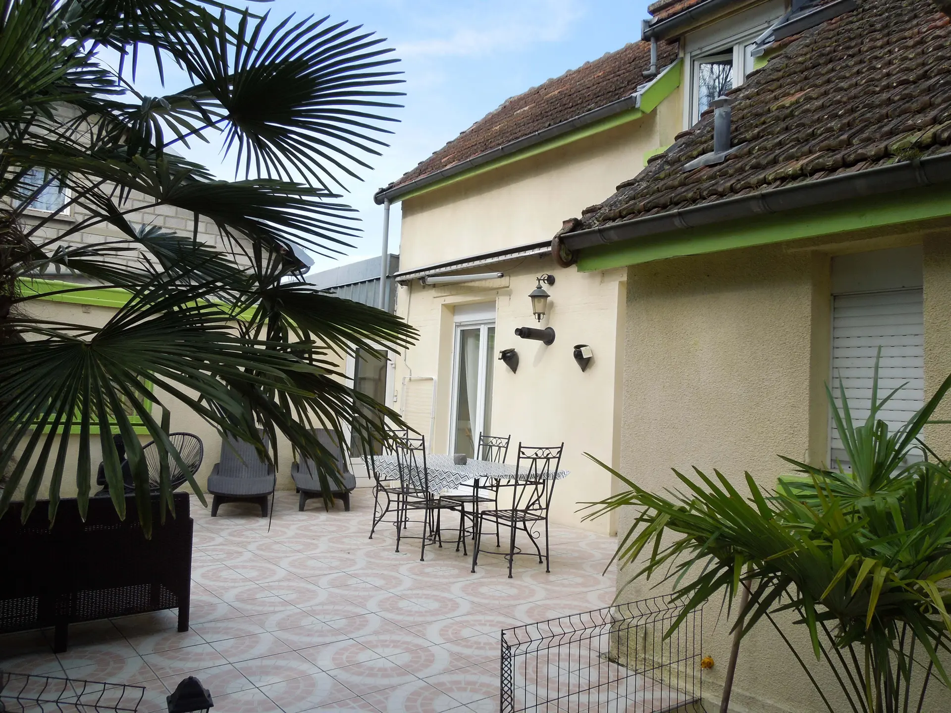 Troyes, à l'abri des regards et des nuisances de la ville - MAISON avec garage - Image