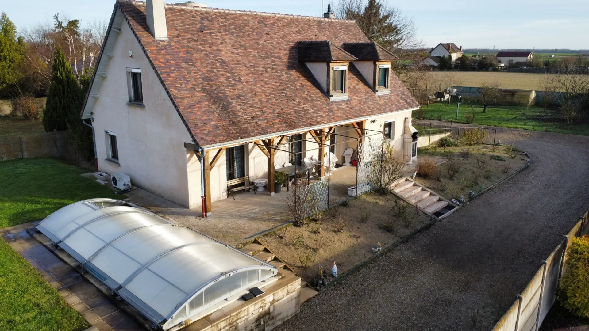 A 2 mn de Romilly sur Seine - MAISON construction traditionnelle avec piscine - Image