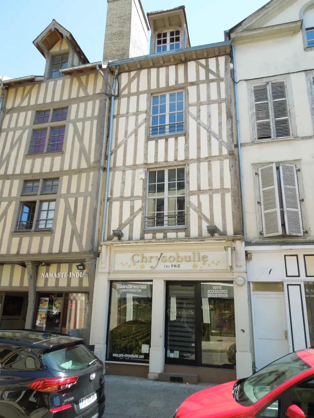 EXCLUSIVITE Troyes hypercentre, à quelques pas de la Mairie, IMMEUBLE à usage commercial/professionnel - Image