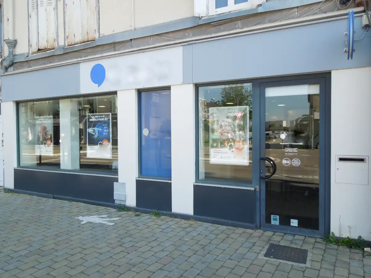 Troyes axe passager - LOCAL + 200 m² A LOUER