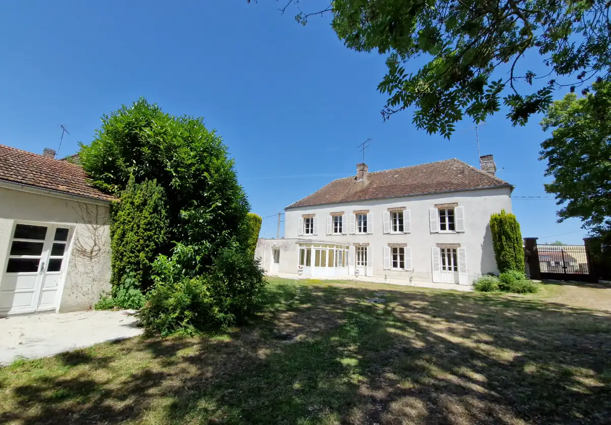 belle demeure avec dépendances