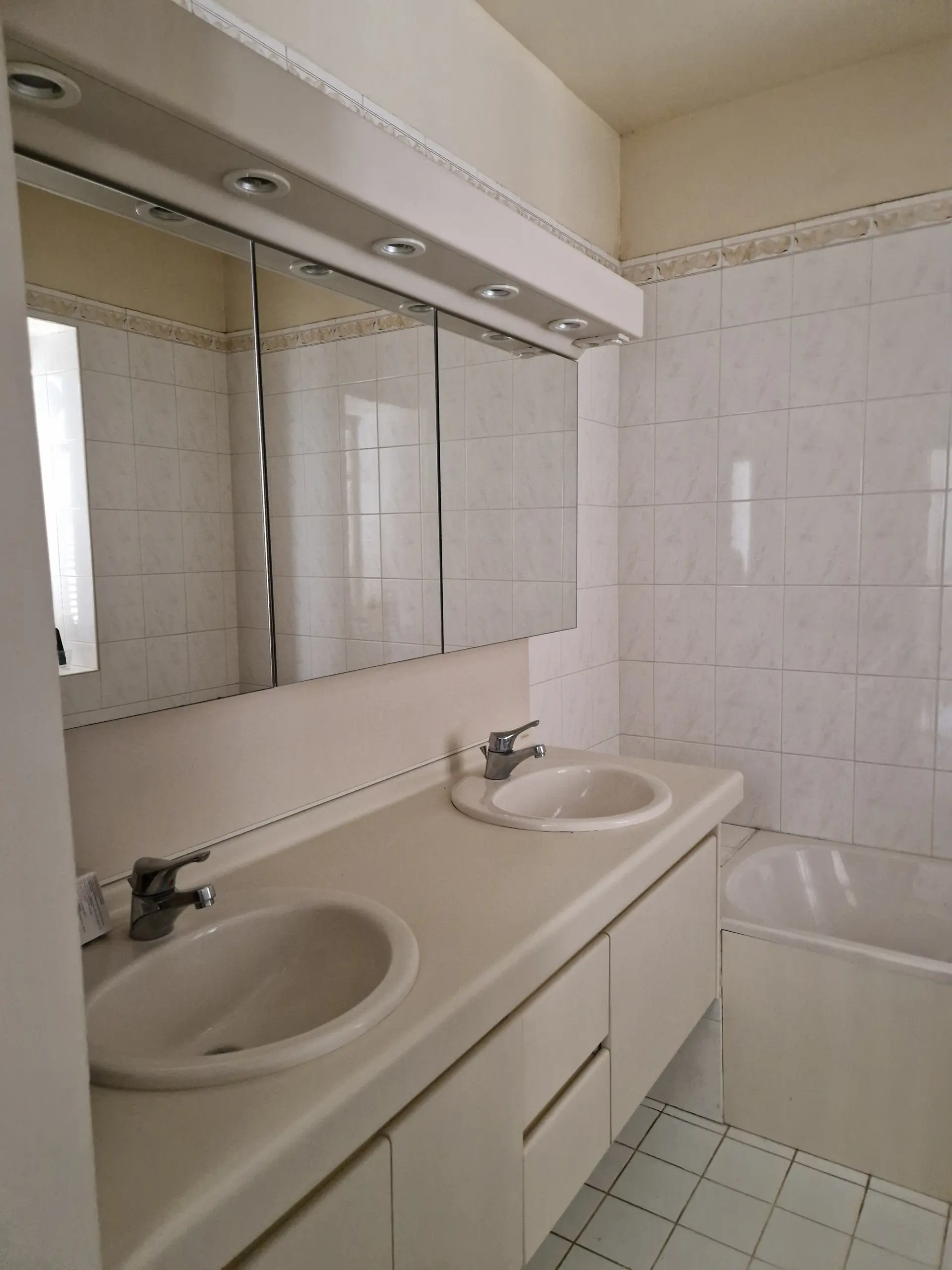 salle de bain rez-de-chaussée