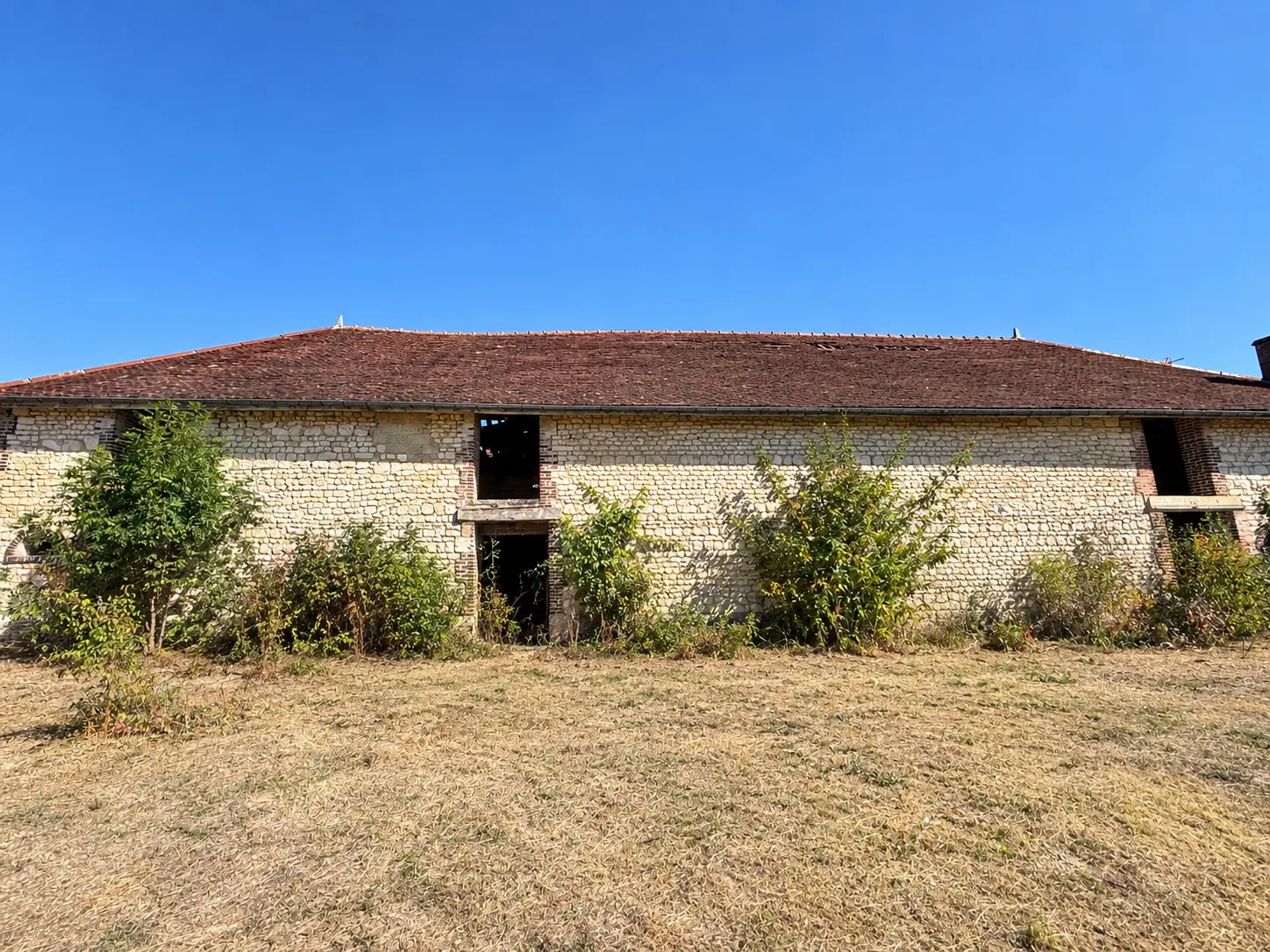 charmante grange à réhabiliter